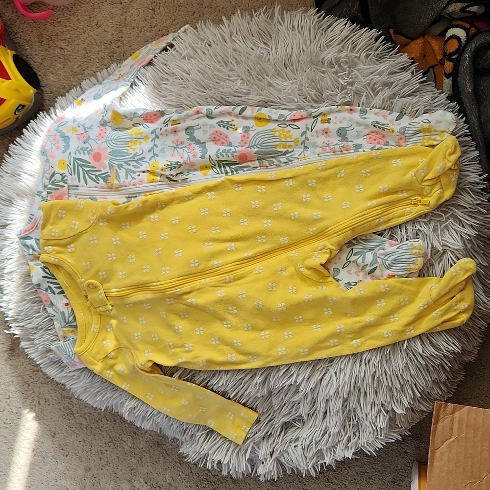 Carters body suit set of 2
